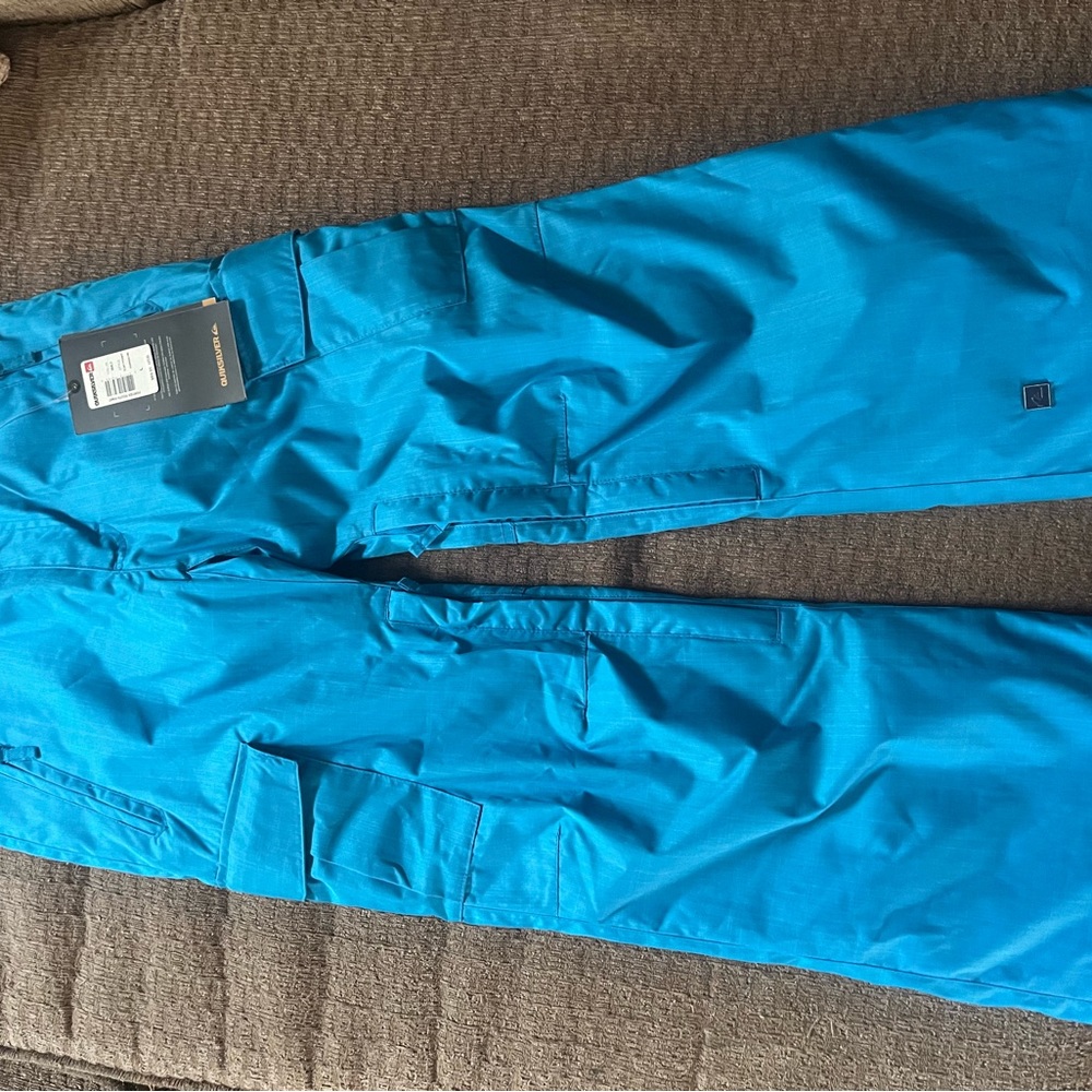 Snowboarding pants